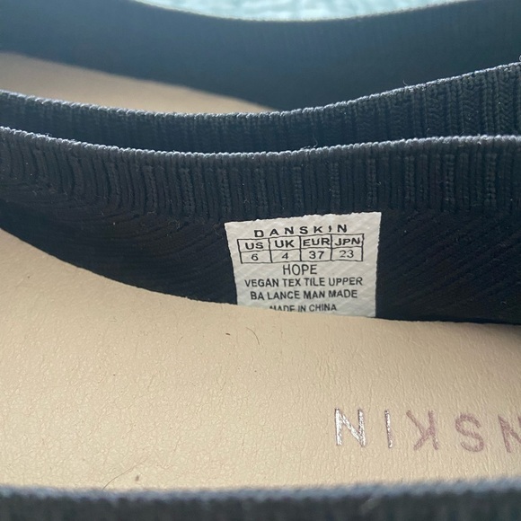 Danskin black flats - Picture 4 of 4